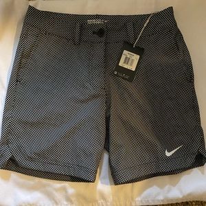 Nike Golf Women’s Dot Short size4